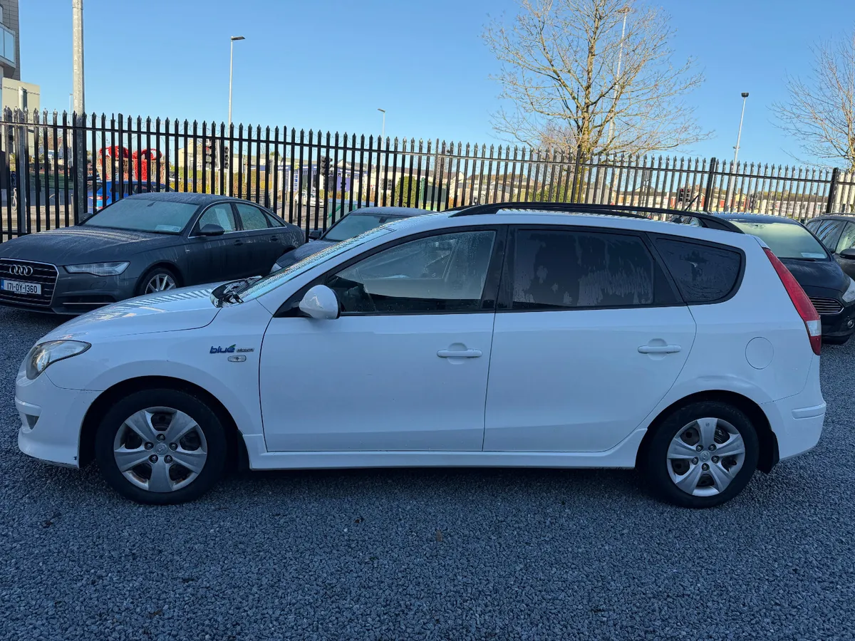 2012 Hyundai i30 VAN 1.6 ISG - Image 4