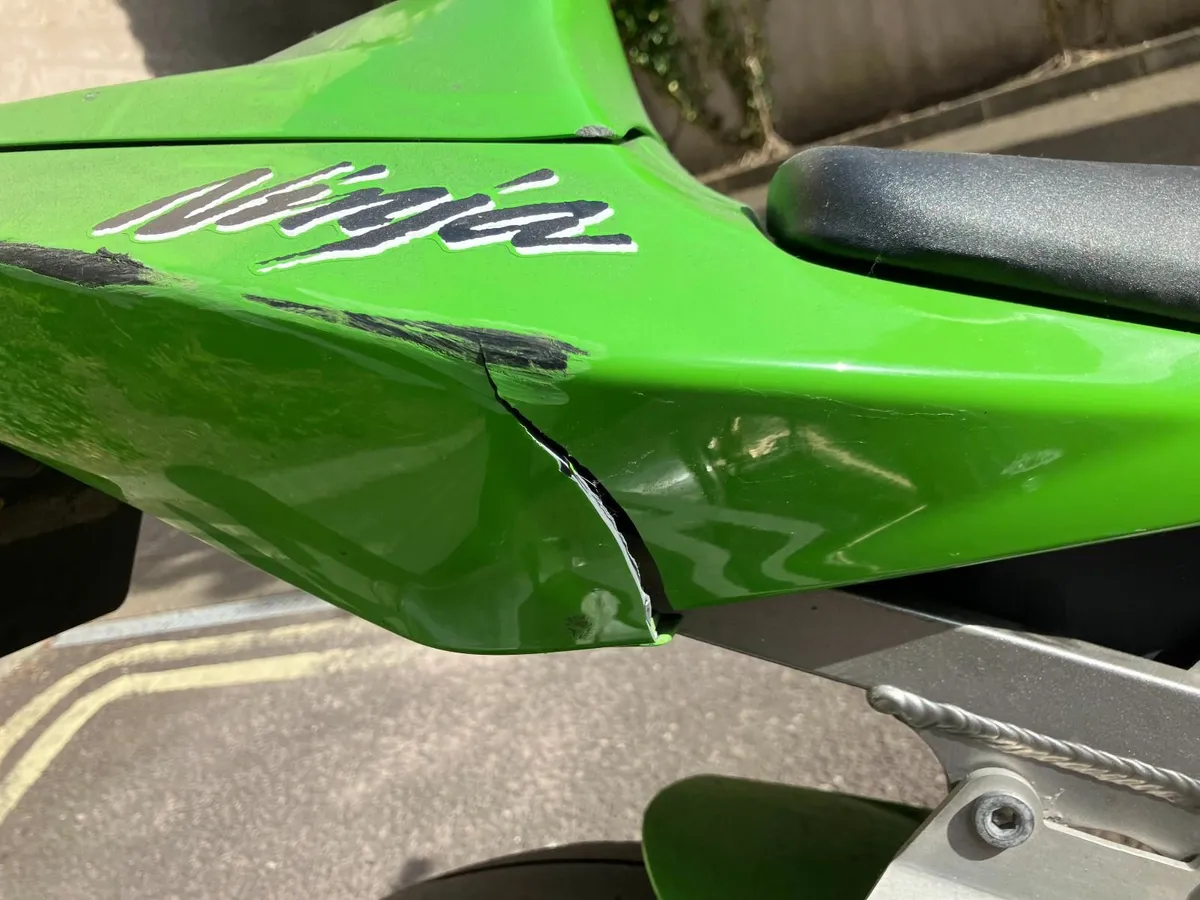B1H ZX6R - Needs trailer - Image 4