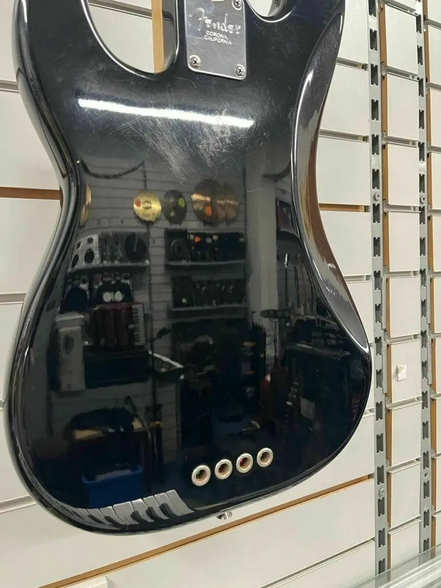 2004 USA Fender Precision Bass - Image 4