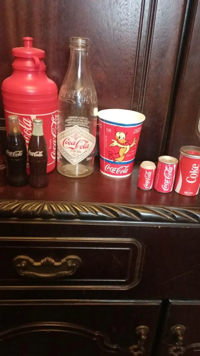 Sold VINTAGE COCA COLA MEMORABILIA - Image 1