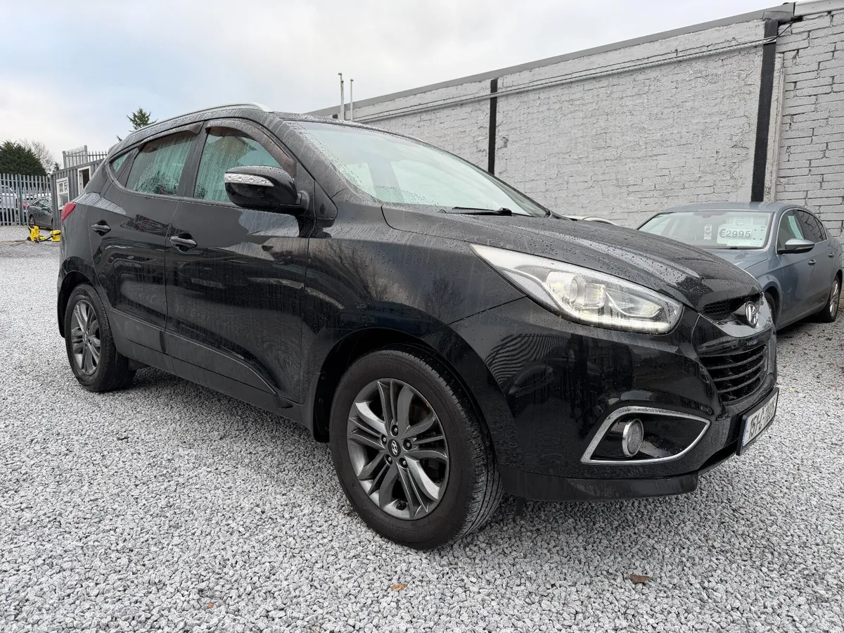 2015 (151) Hyundai IX35 1.7 CRDI Executive - Image 1