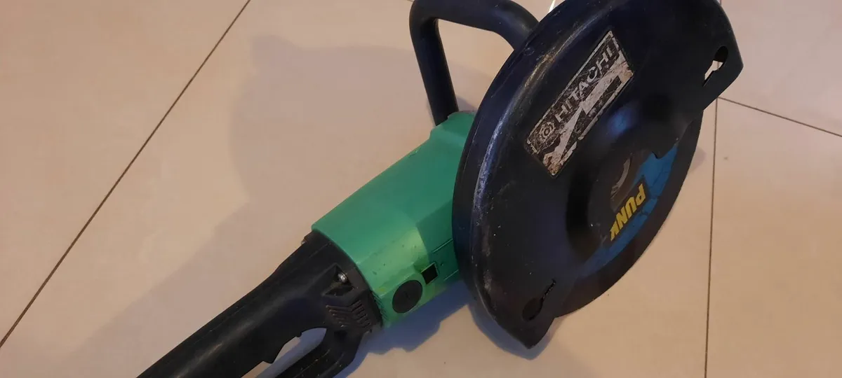 Hitachi CC12Y 305mm Stone Saw 110v - Image 4