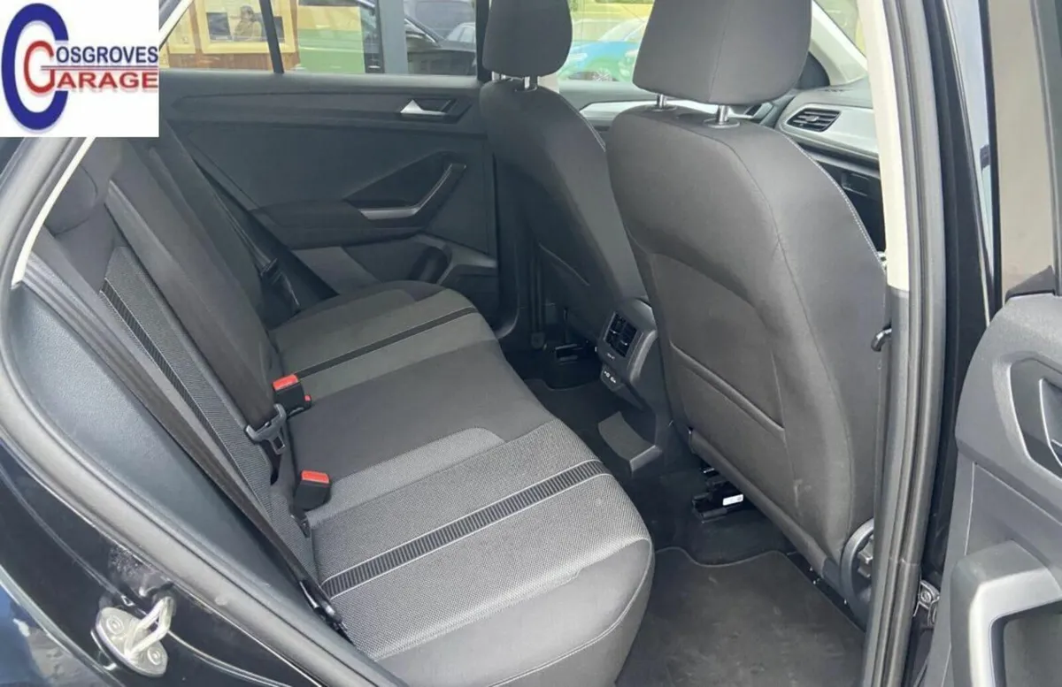 Volkswagen T-Roc 2025 - Image 4