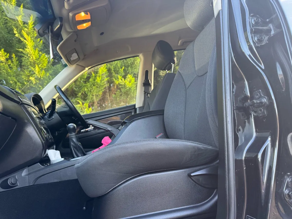 Ssanyong Rexton 2.2 diesel 4+4  2015 - Image 2