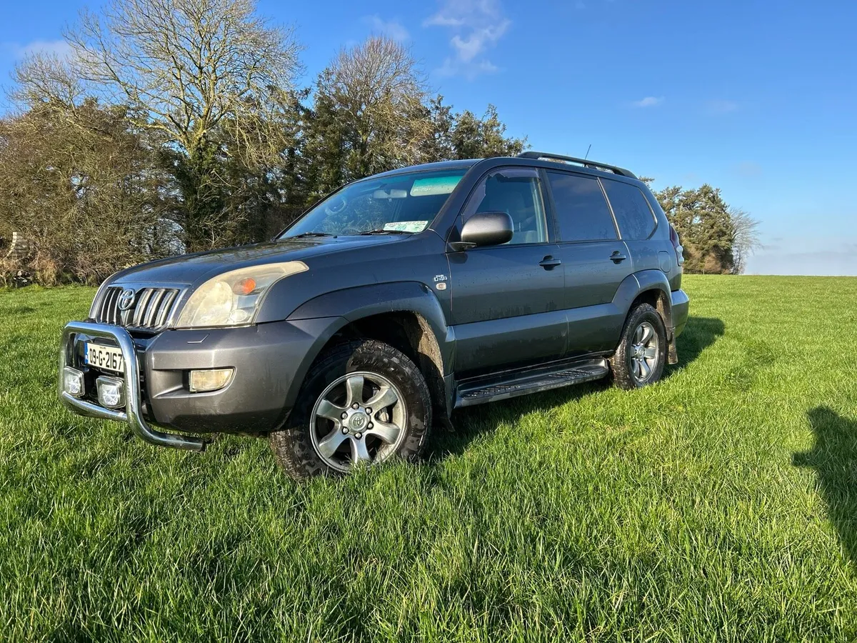 09 Toyota Landcruiser - Image 3