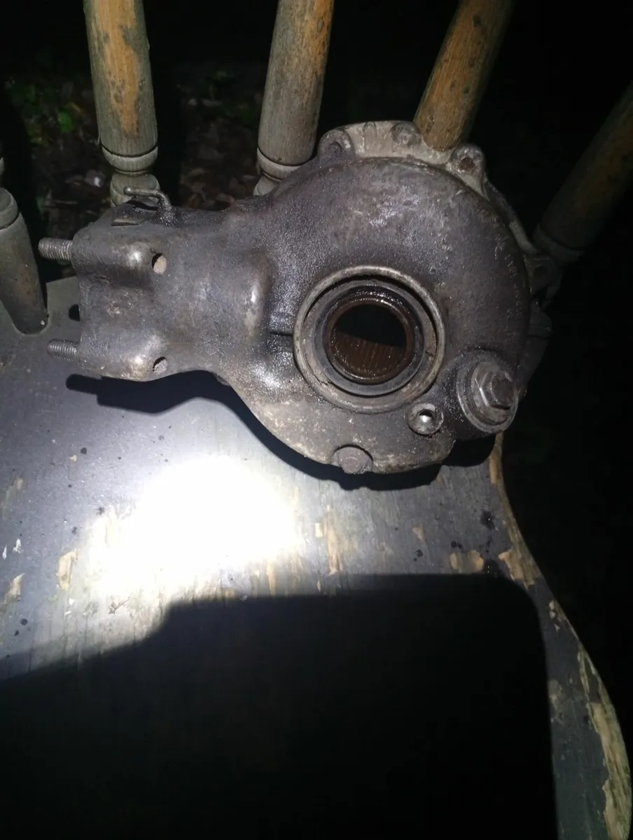 Honda bigred300 parts - Image 1