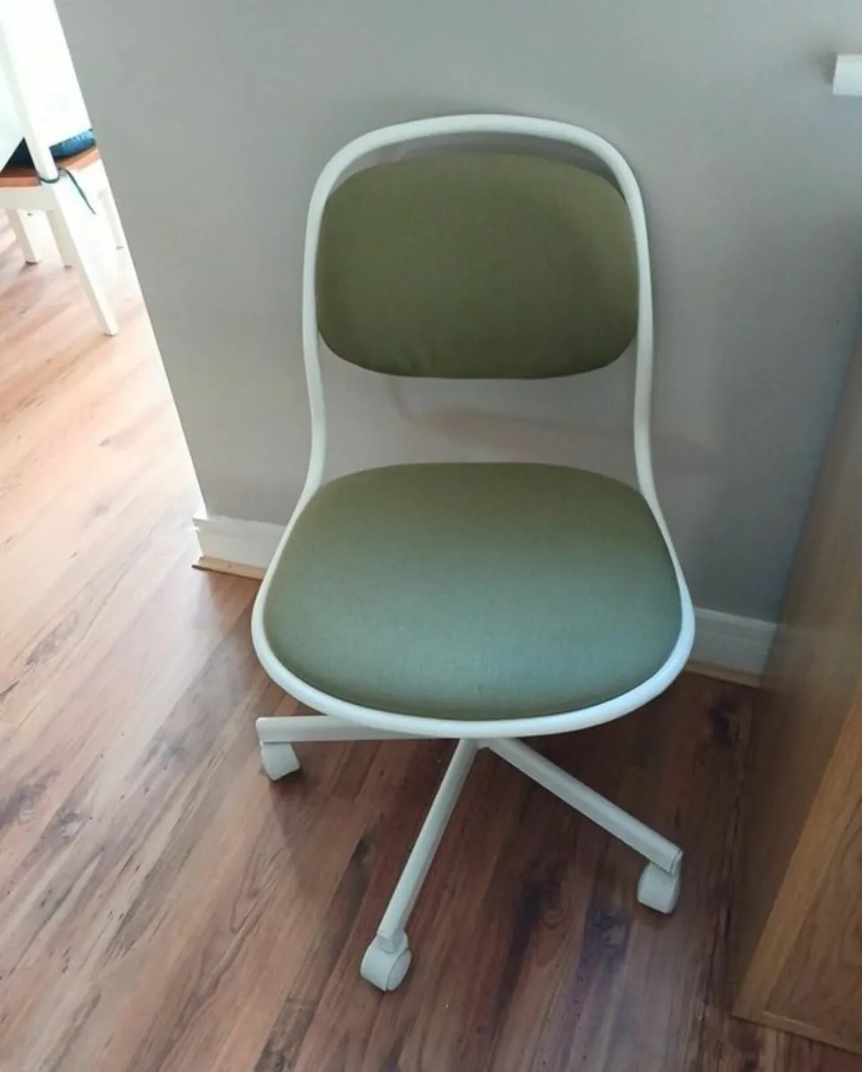 Desk chair - Image 1