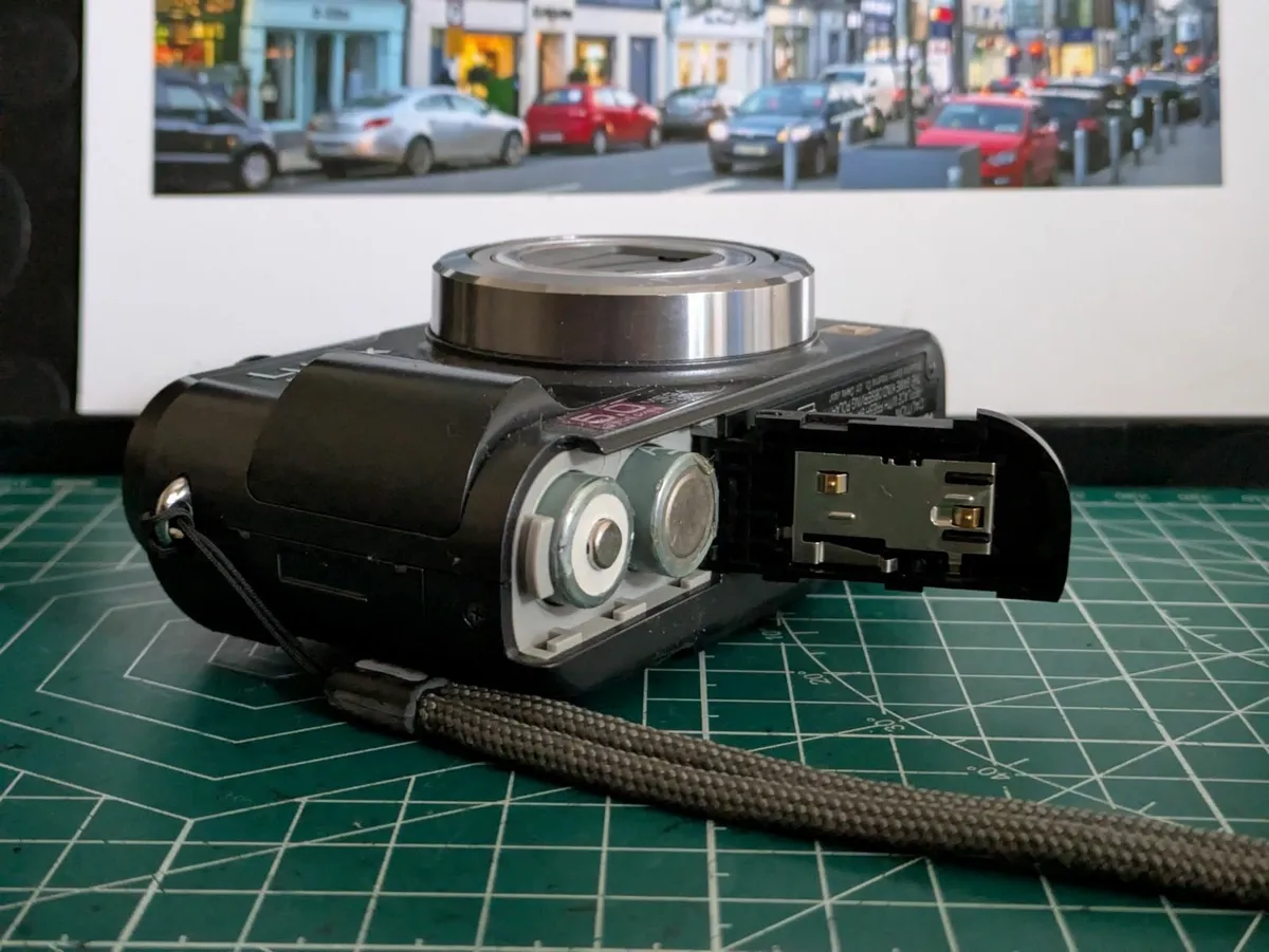 Panasonic Lumix LZ2 5MP CCD🌈 sensor digicam - Image 4