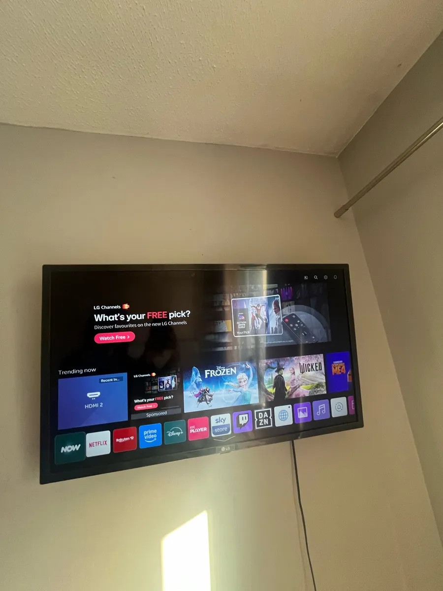 LG Smart TV - Image 2