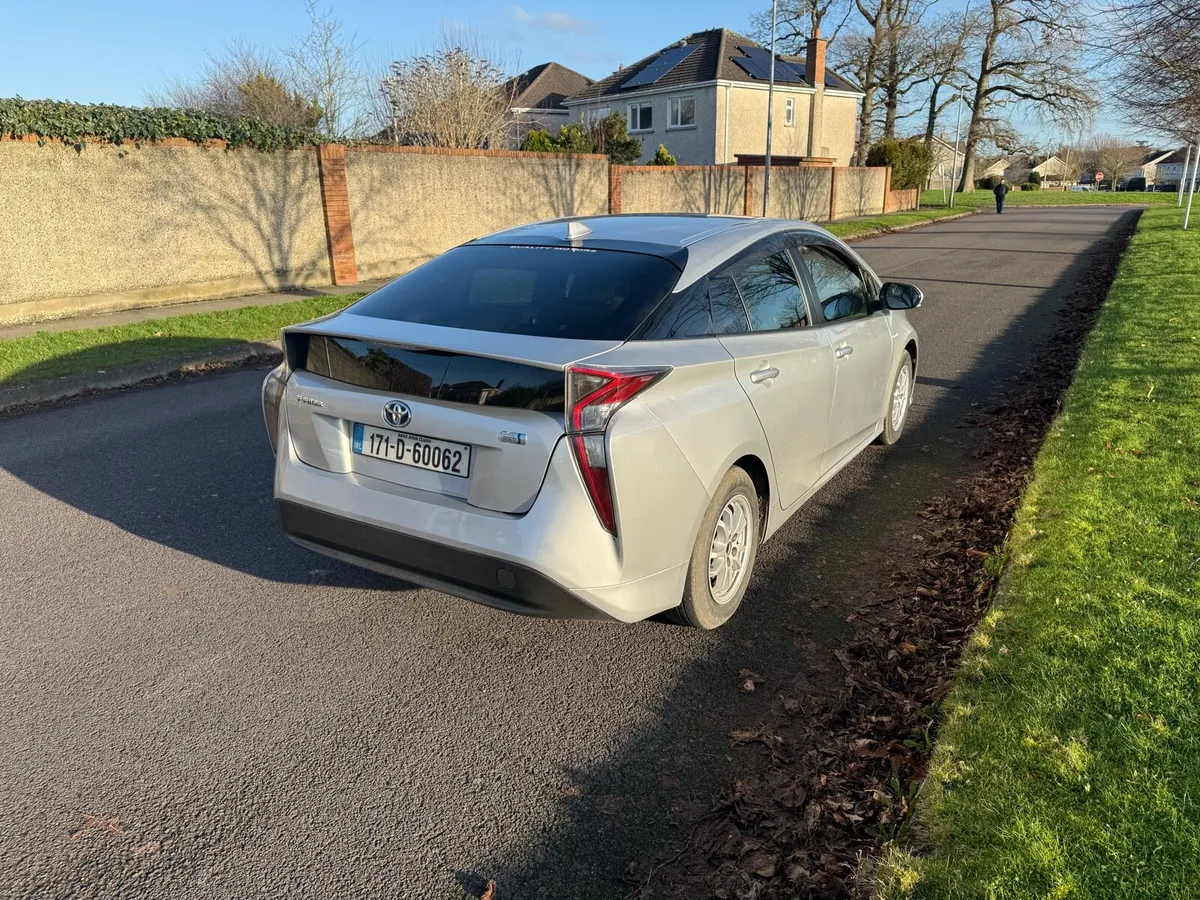Toyota Prius hybrid - Image 4