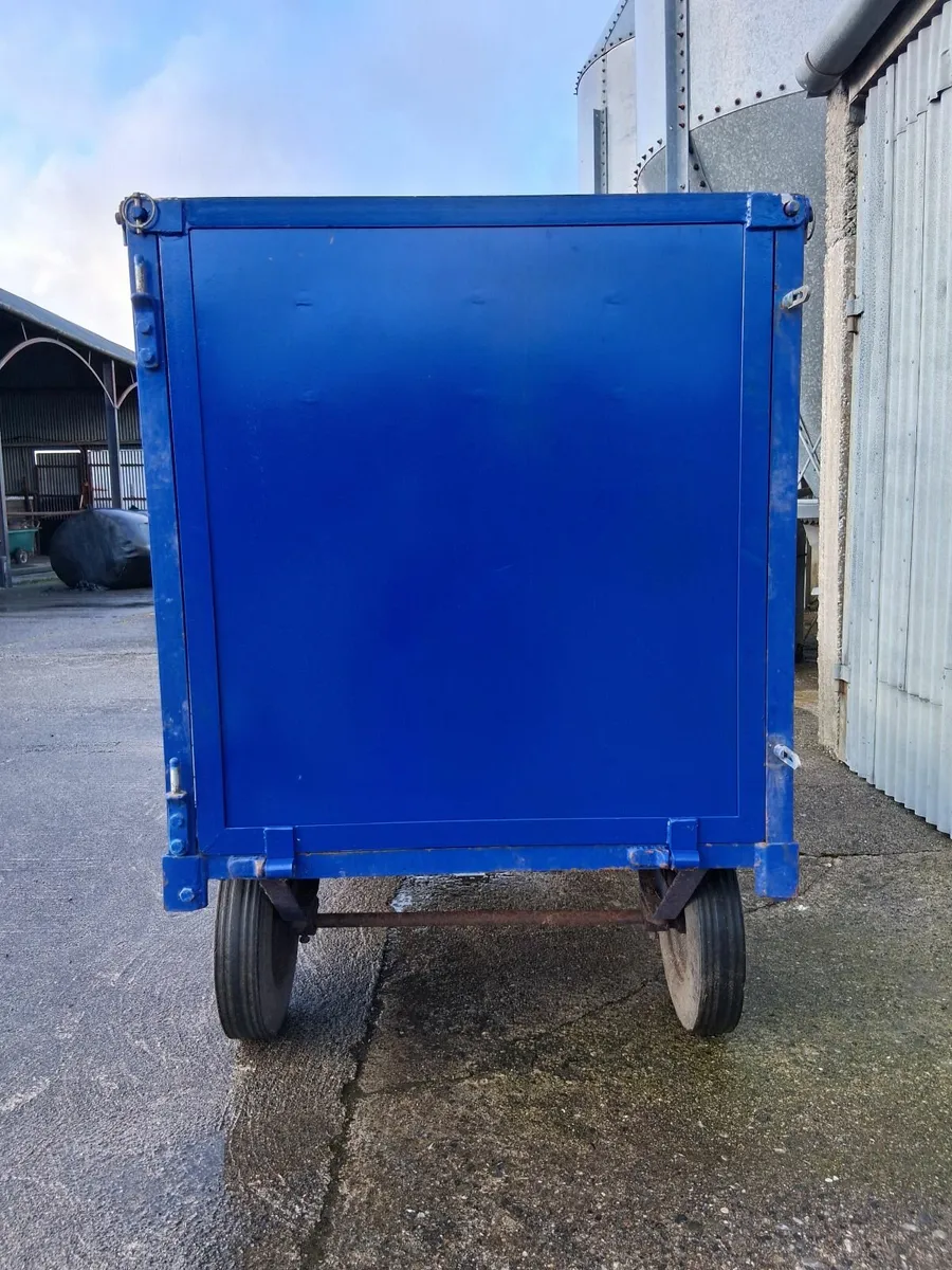 Calf Trolley - Image 3