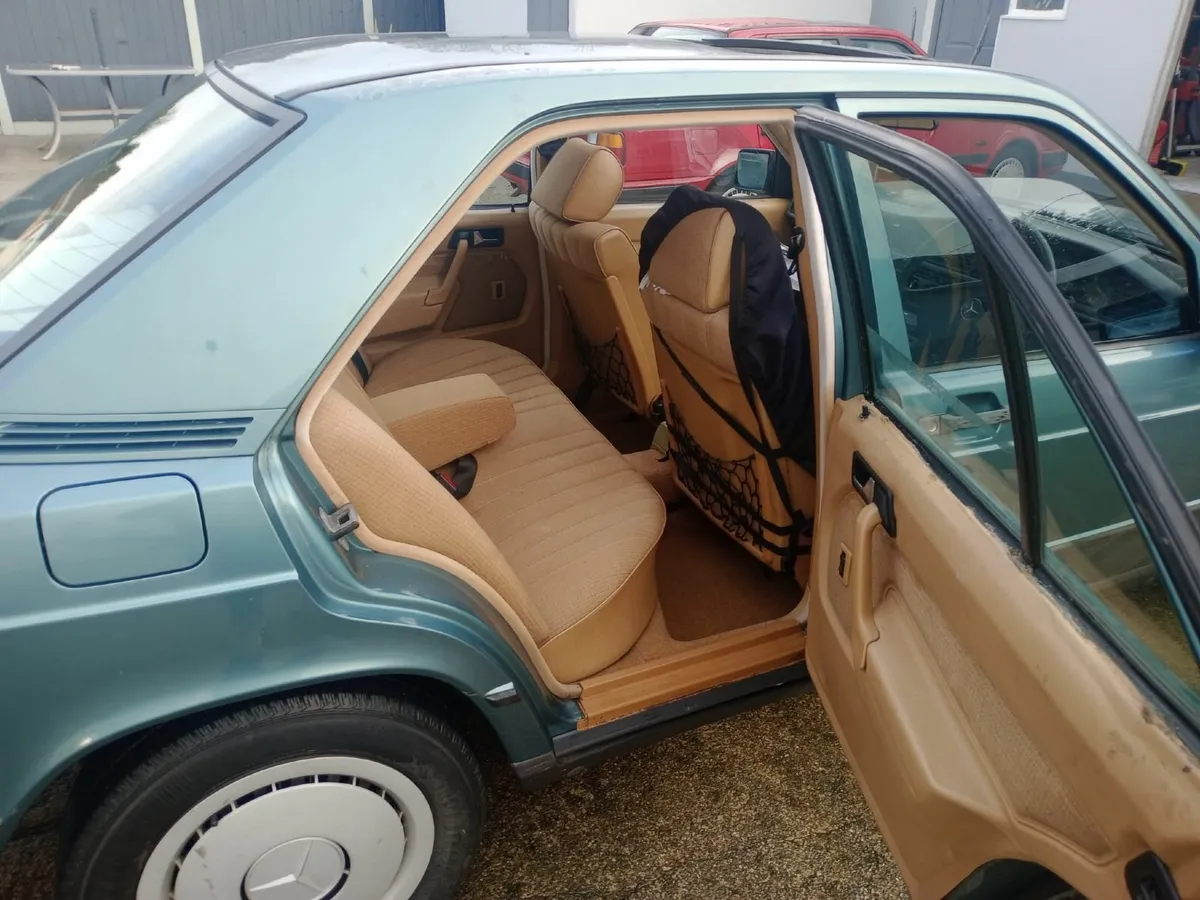 Mercedes-Benz Other 1986 - Image 3