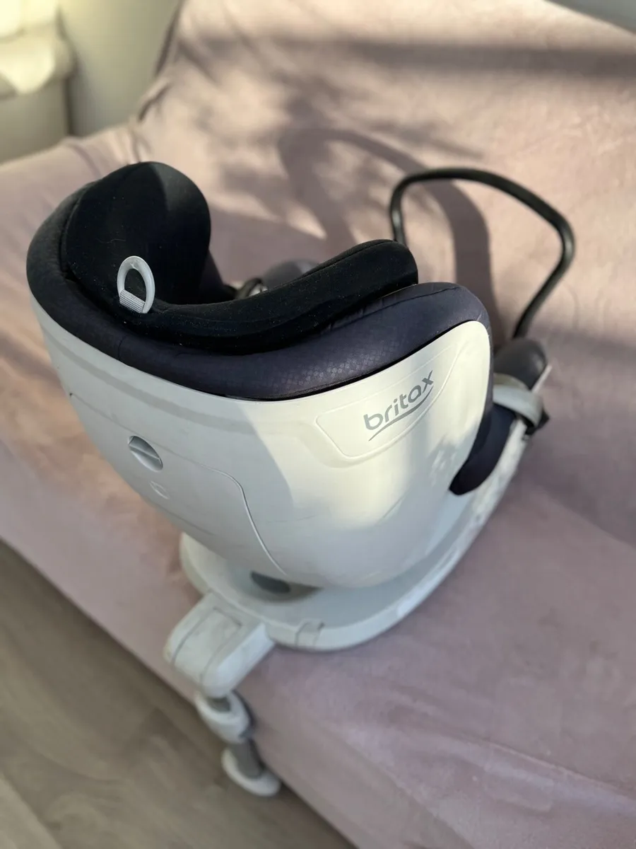 Child seat - Image 2