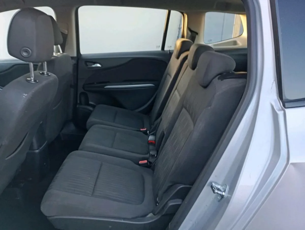Opel zafira tourer 7 seater 171 - Image 3