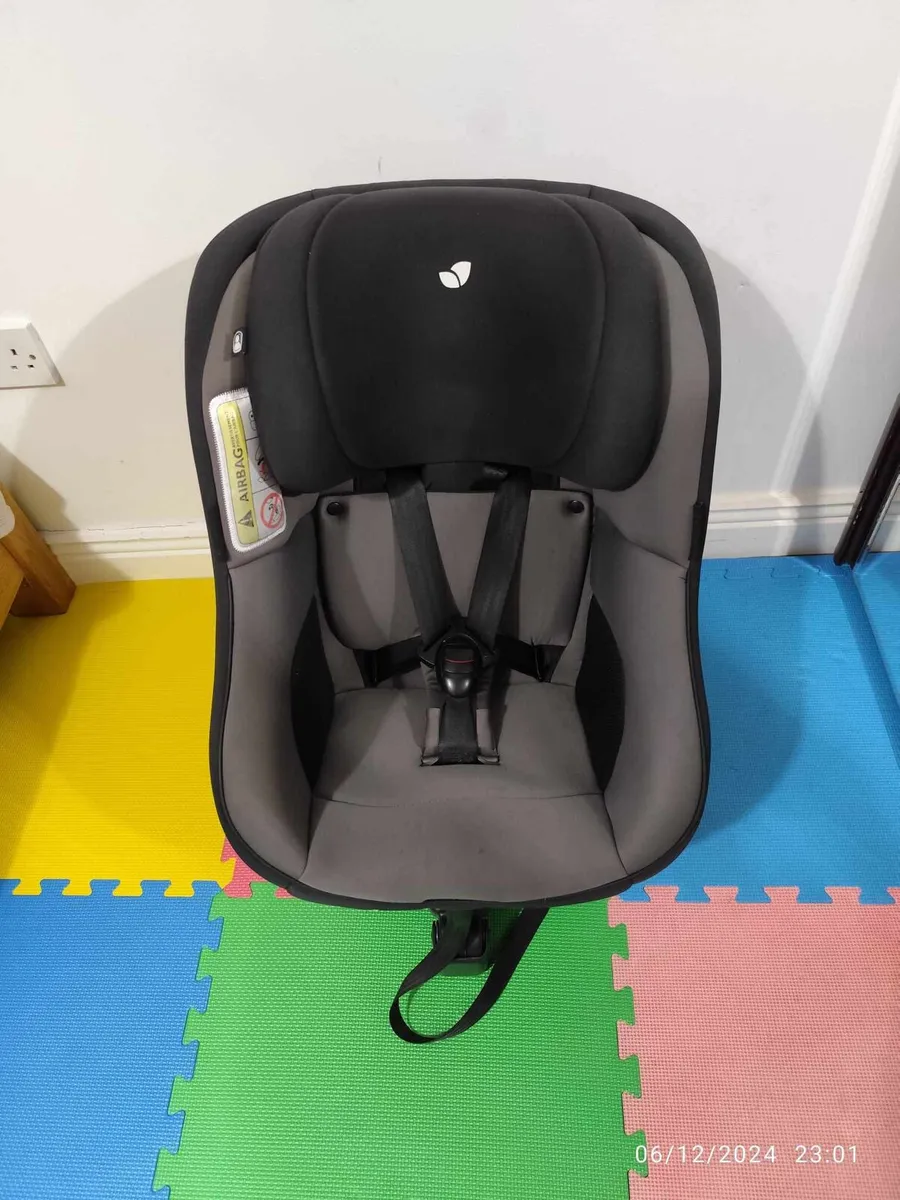 Joie spin 360 isofix car seat - Image 1