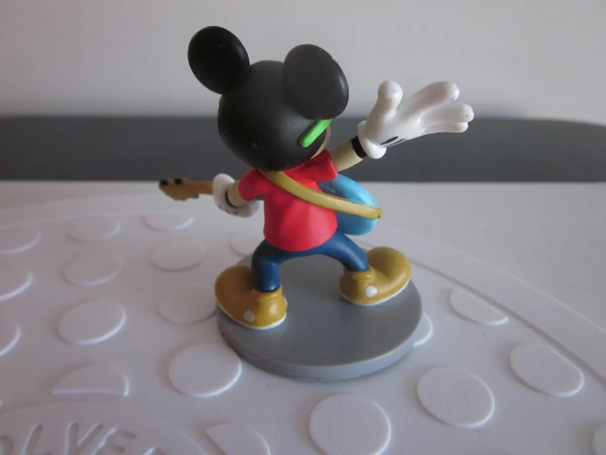 Disney Rocking Mickey Mouse w/ Guitar Figure - Image 3
