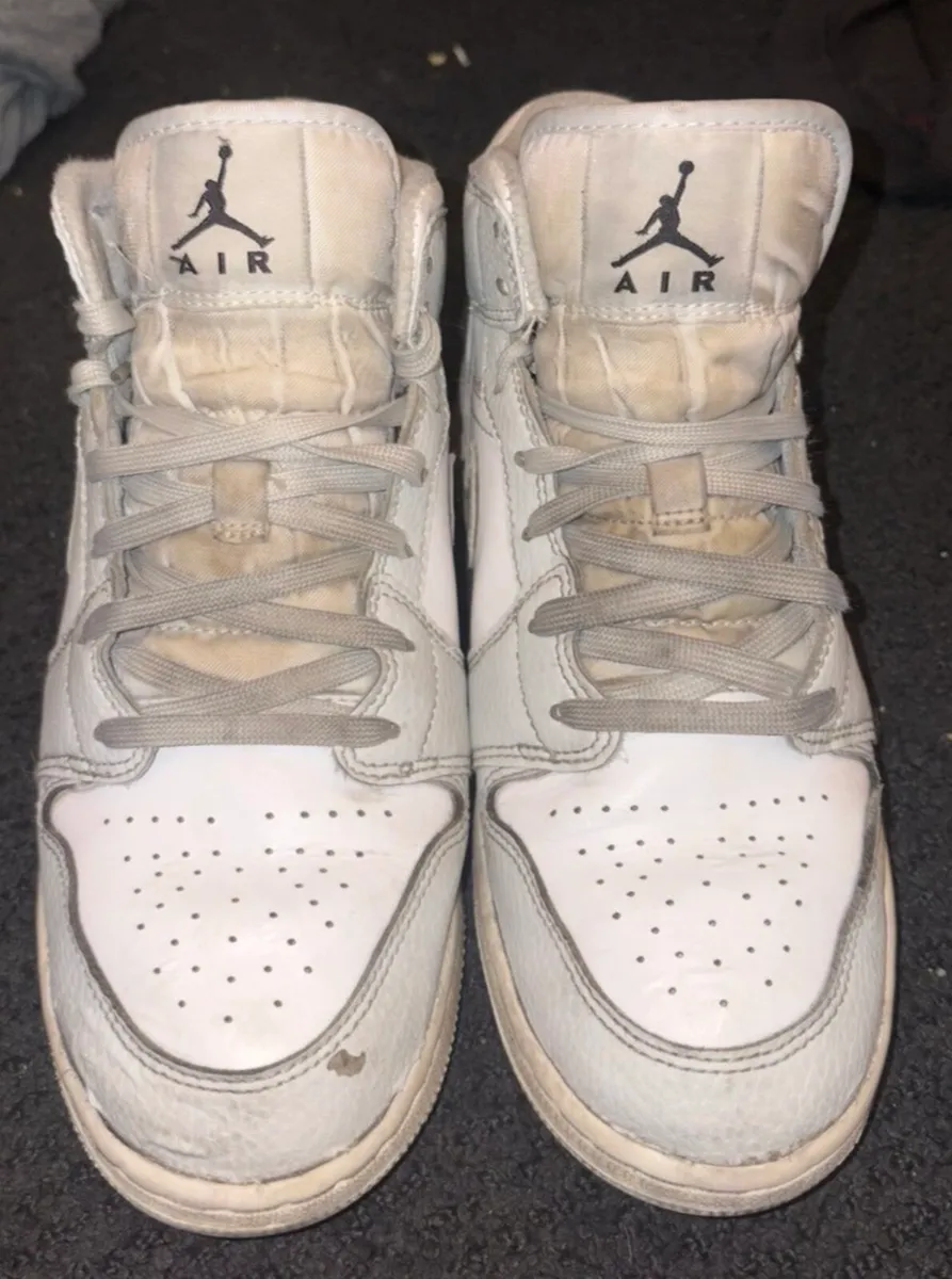 REAL NIKE JORDANS - Image 2