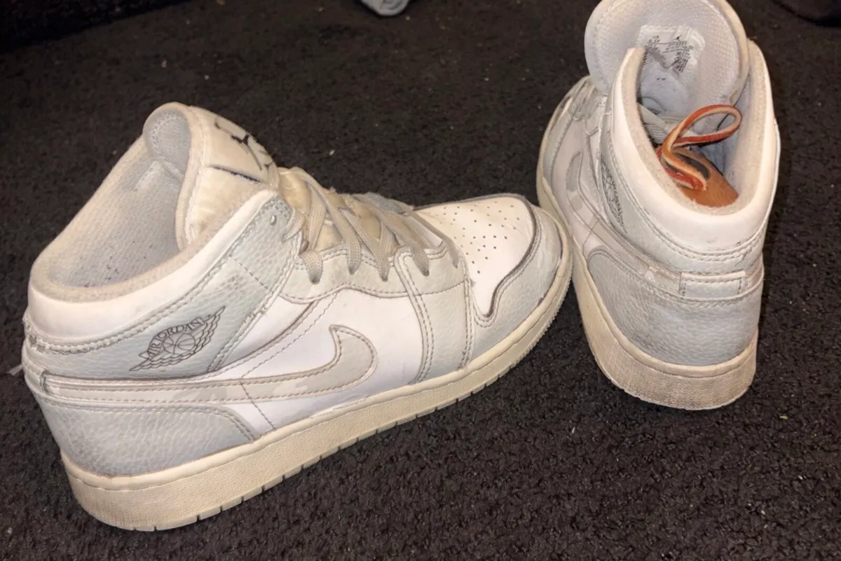 REAL NIKE JORDANS - Image 3