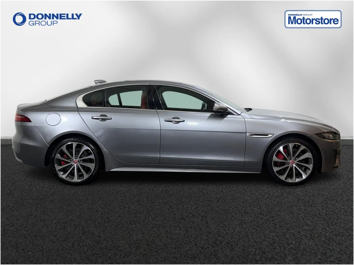 Jaguar XE Xe Diesel Saloon R-Dynamic HSE - Image 3
