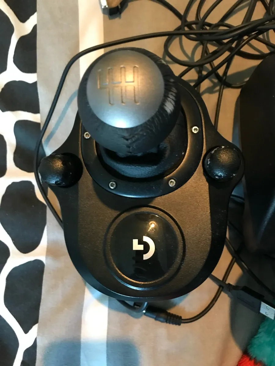 PS5 wheel/ pedals/ gear stick for sale - Image 4