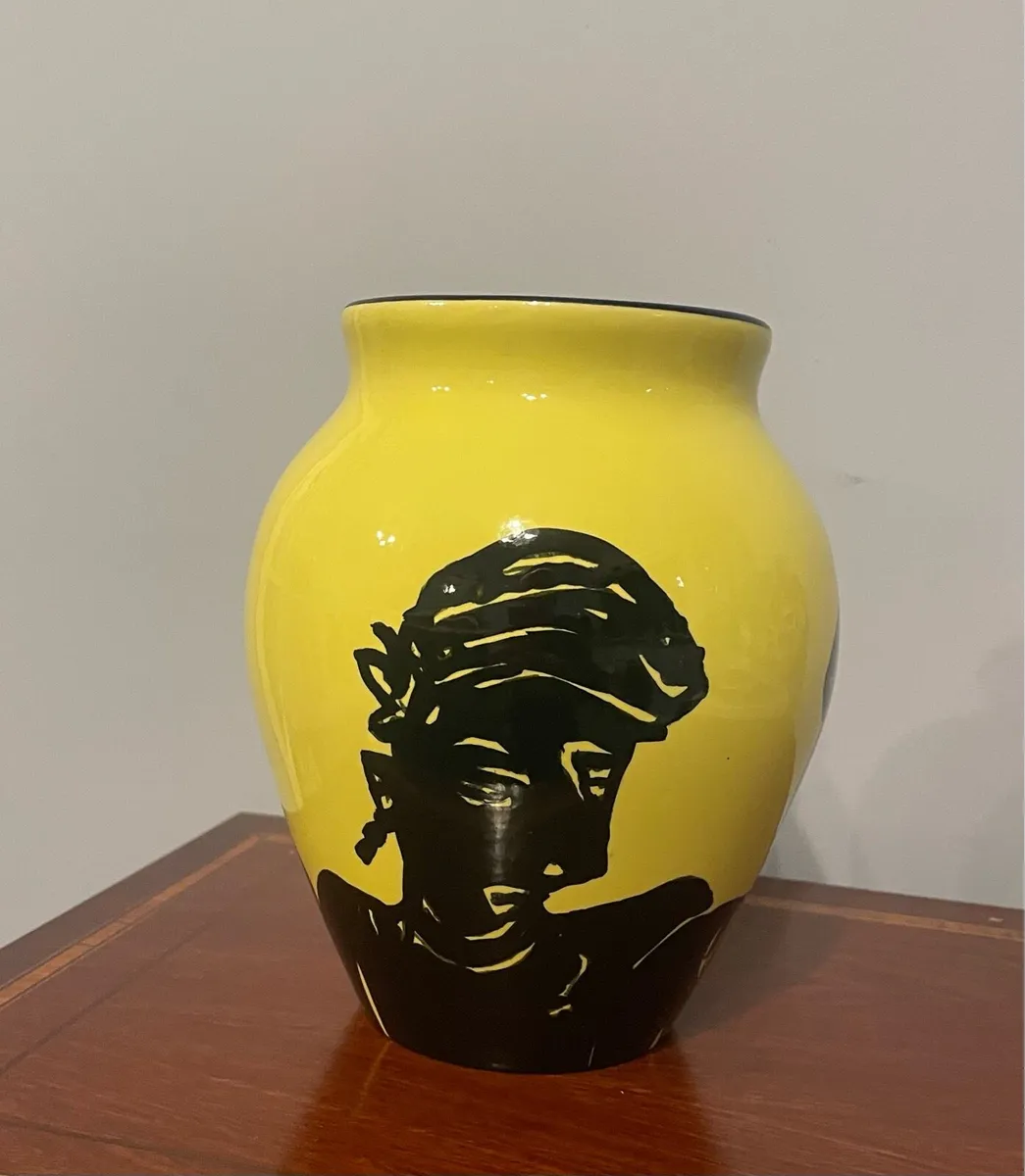 Base - Handpainted - Image 2