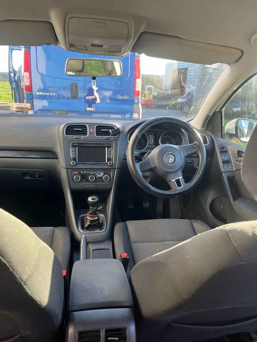 White RLine Golf - Image 4