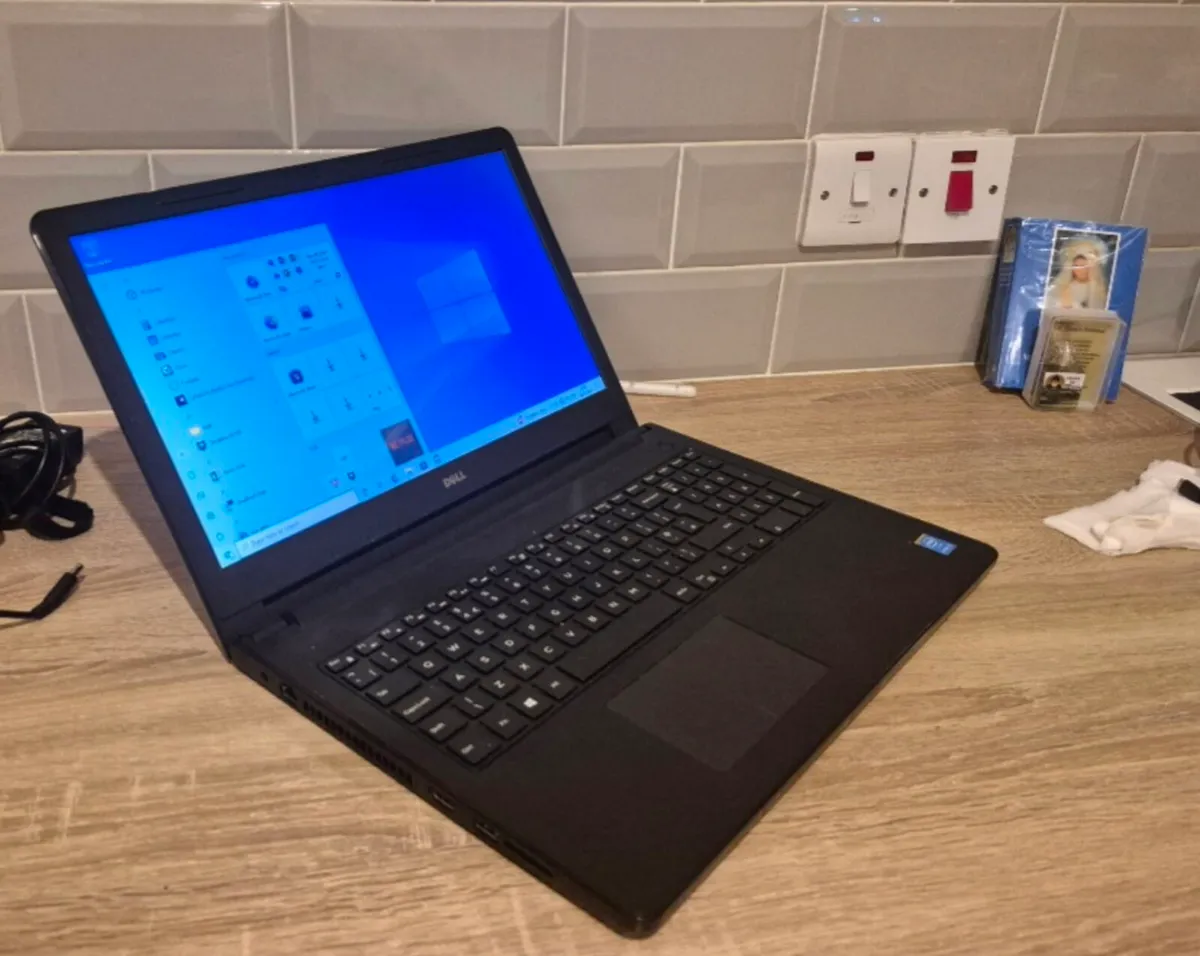 DELL INSPIRON 15 5566 LAPTOP - 2.7 GHz i7 16GB 512 - Image 3
