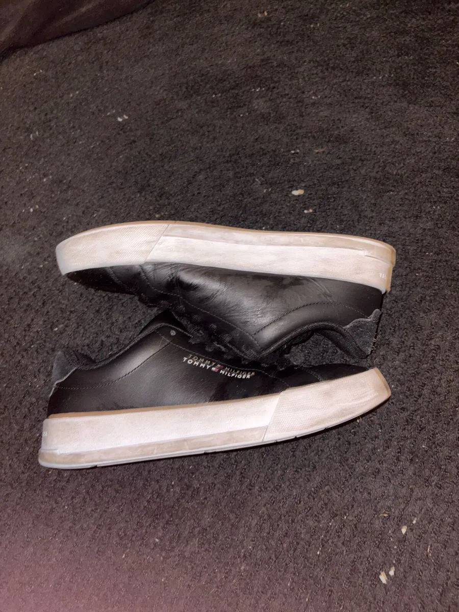 REAL TOMMY HILFIGER SHOES - Image 2