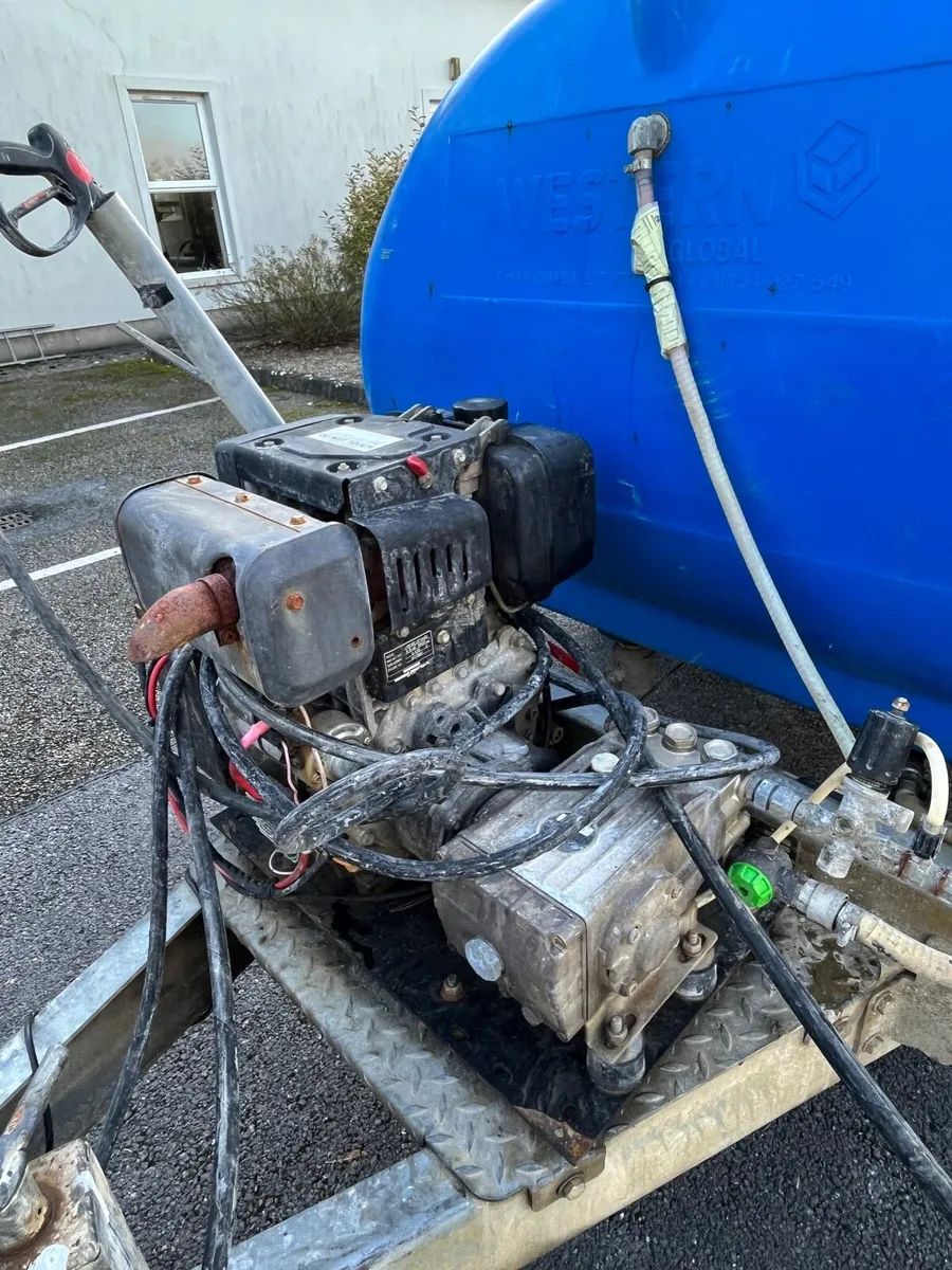 Western bowser with washer - Image 4