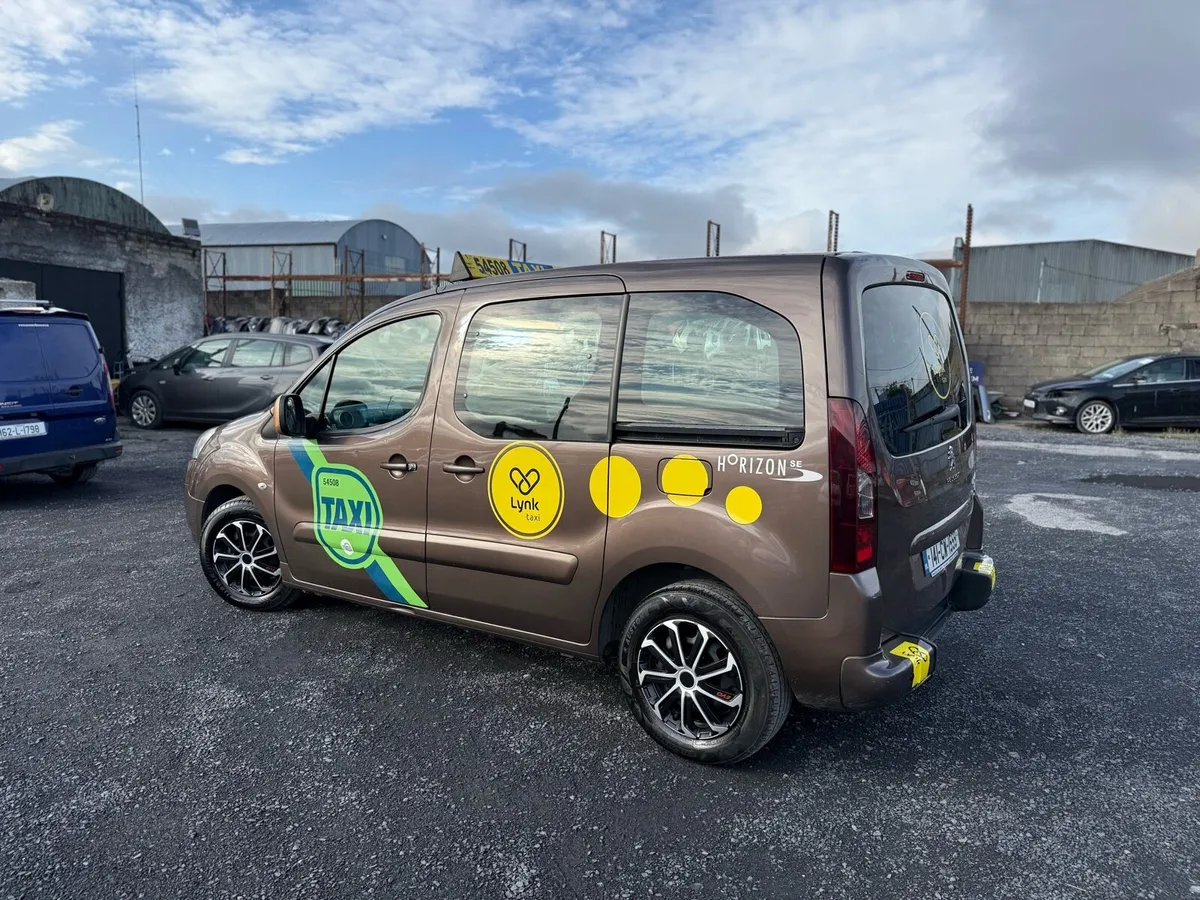 Taxi Rent Wheelchair Peugeot Partner Automatic - Image 1