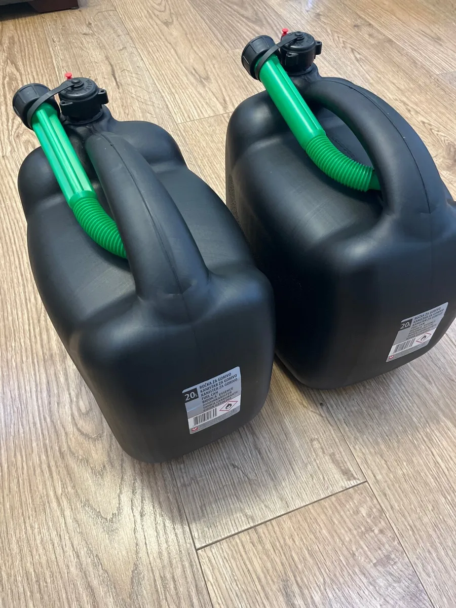 Petrol can - Image 2