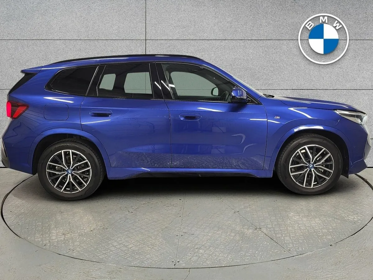 BMW iX1 eDrive20 M Sport - Image 4
