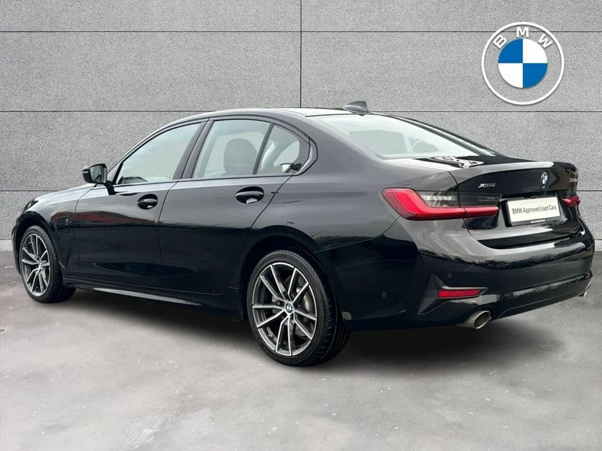BMW 3-Series 330e xDrive Sport Pro Saloon - Image 3