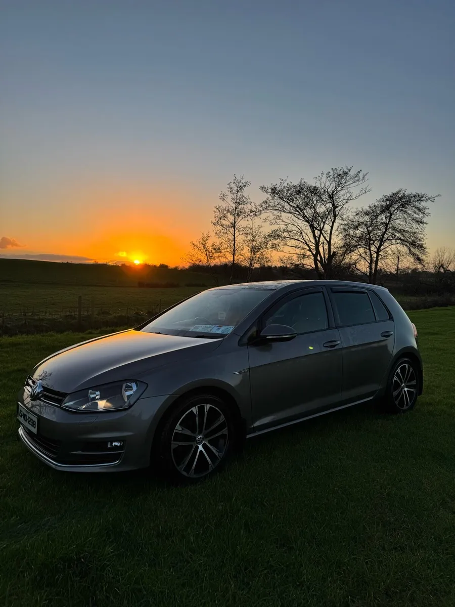 Volkswagen Golf 2.0 TDI 40th Anniversary - Image 2