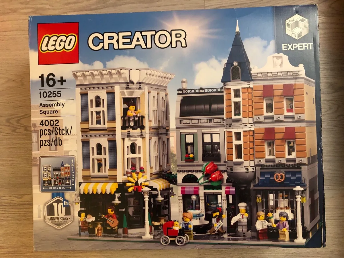 Lego Creator Expert 10255 Assembly Square - Image 1