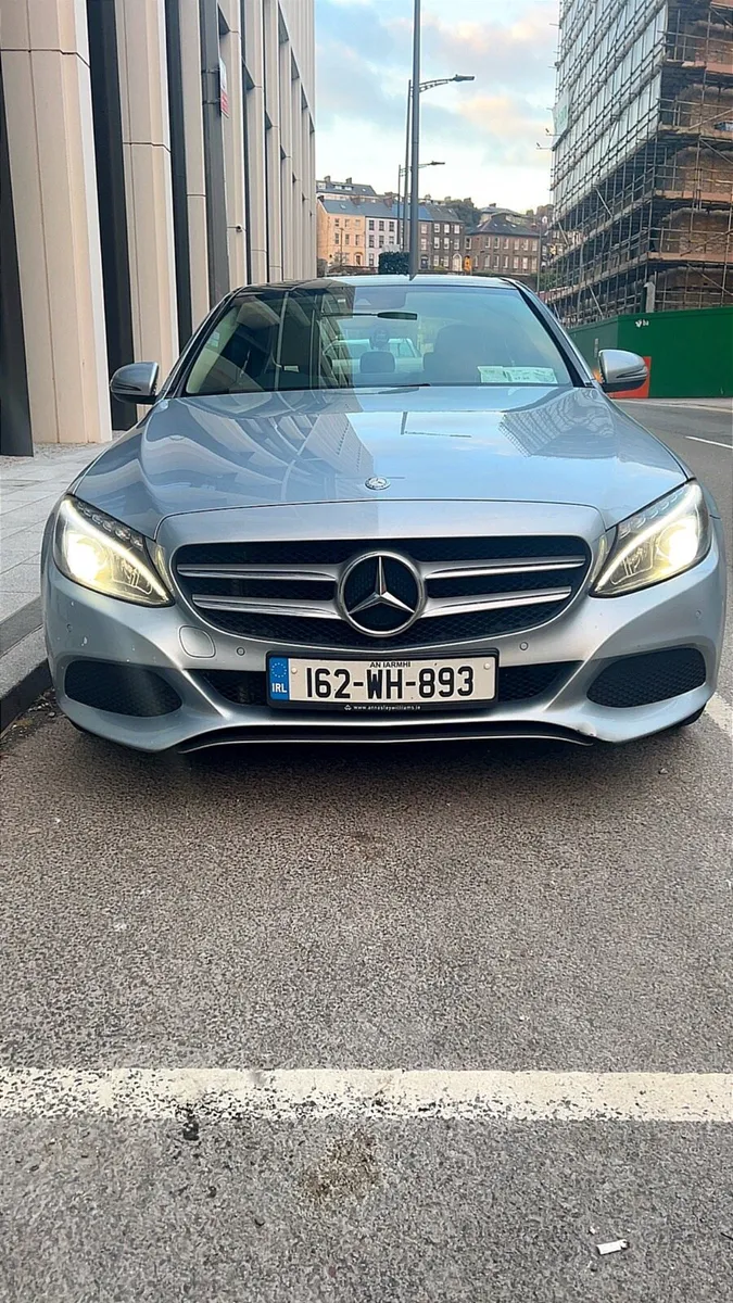 Mercedes c class 220d - Image 1