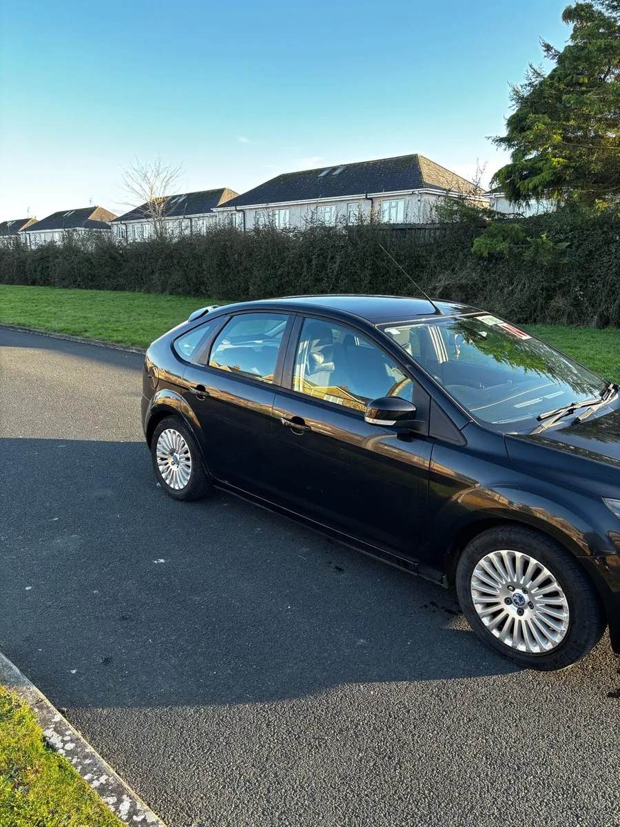 2010 Ford Focus Titanium 1.6 Diesel Top Spec - Image 3