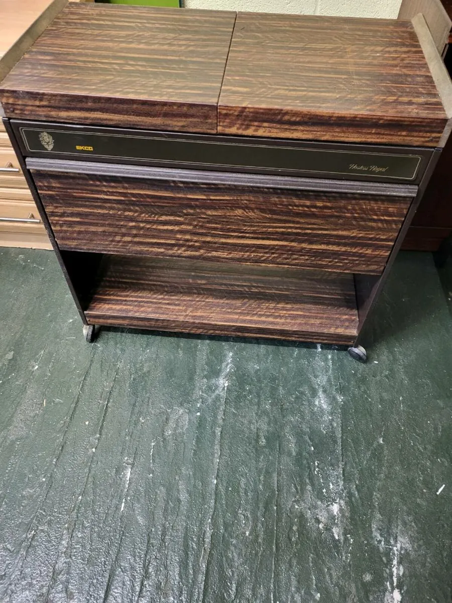 Hostess Trolley - Image 1