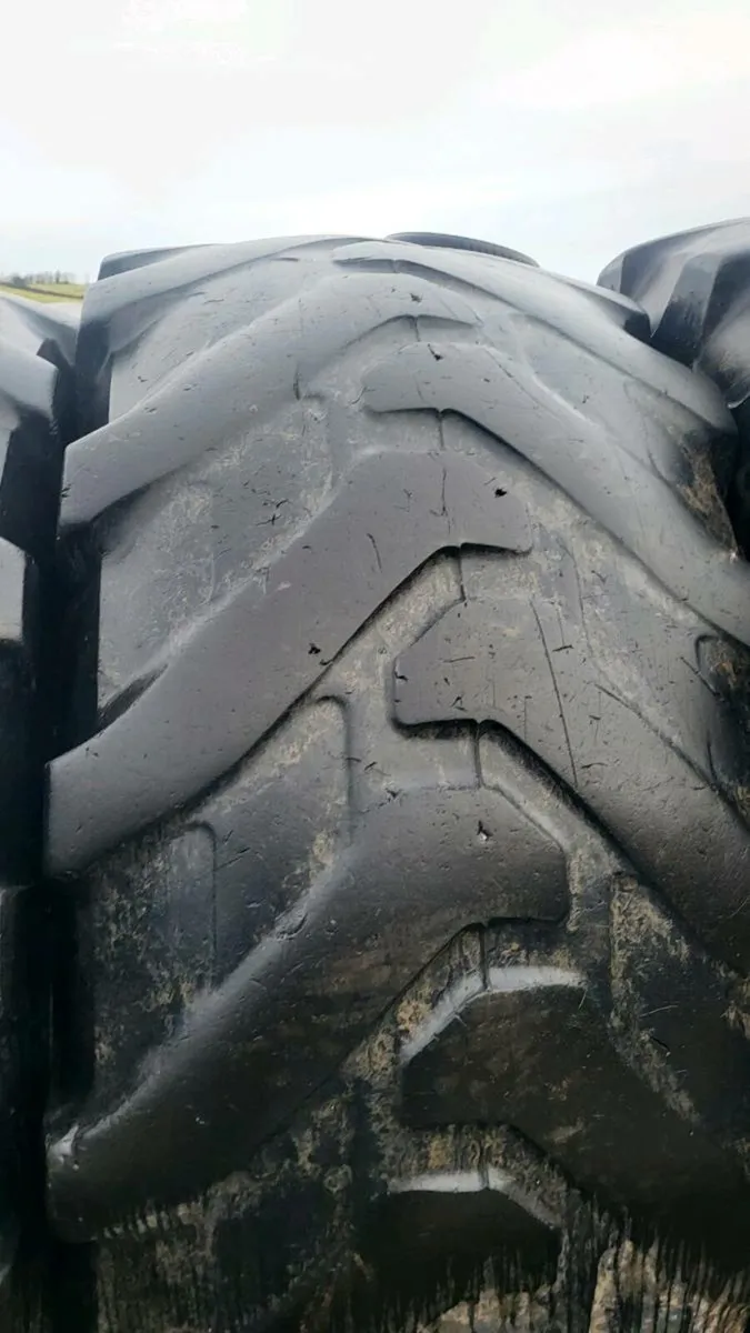 Loader tyres 500 70r24 - Image 1