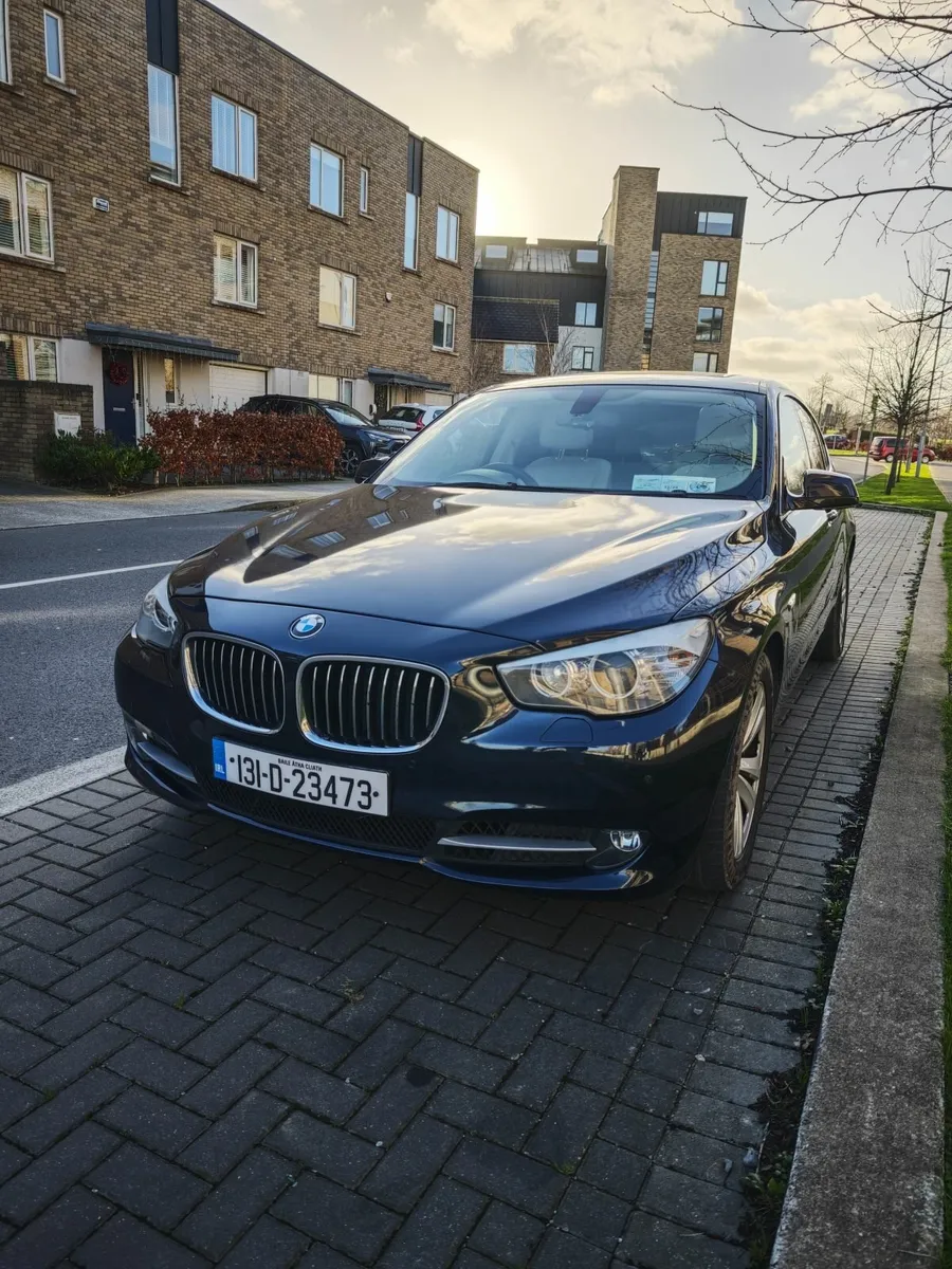 BMW 5-Series 2013 GT - Image 3