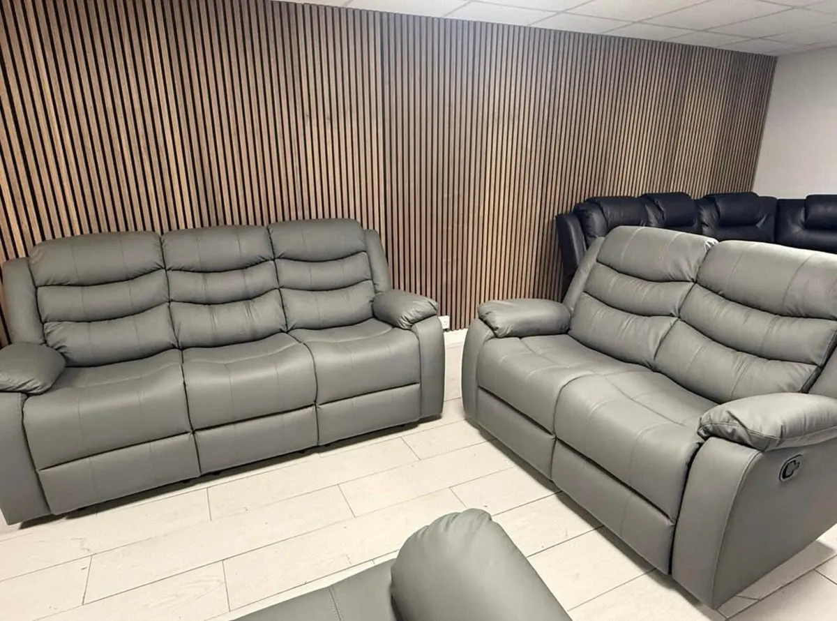 Roma 3+2 Manual Leather Recliner Sofa - Image 1