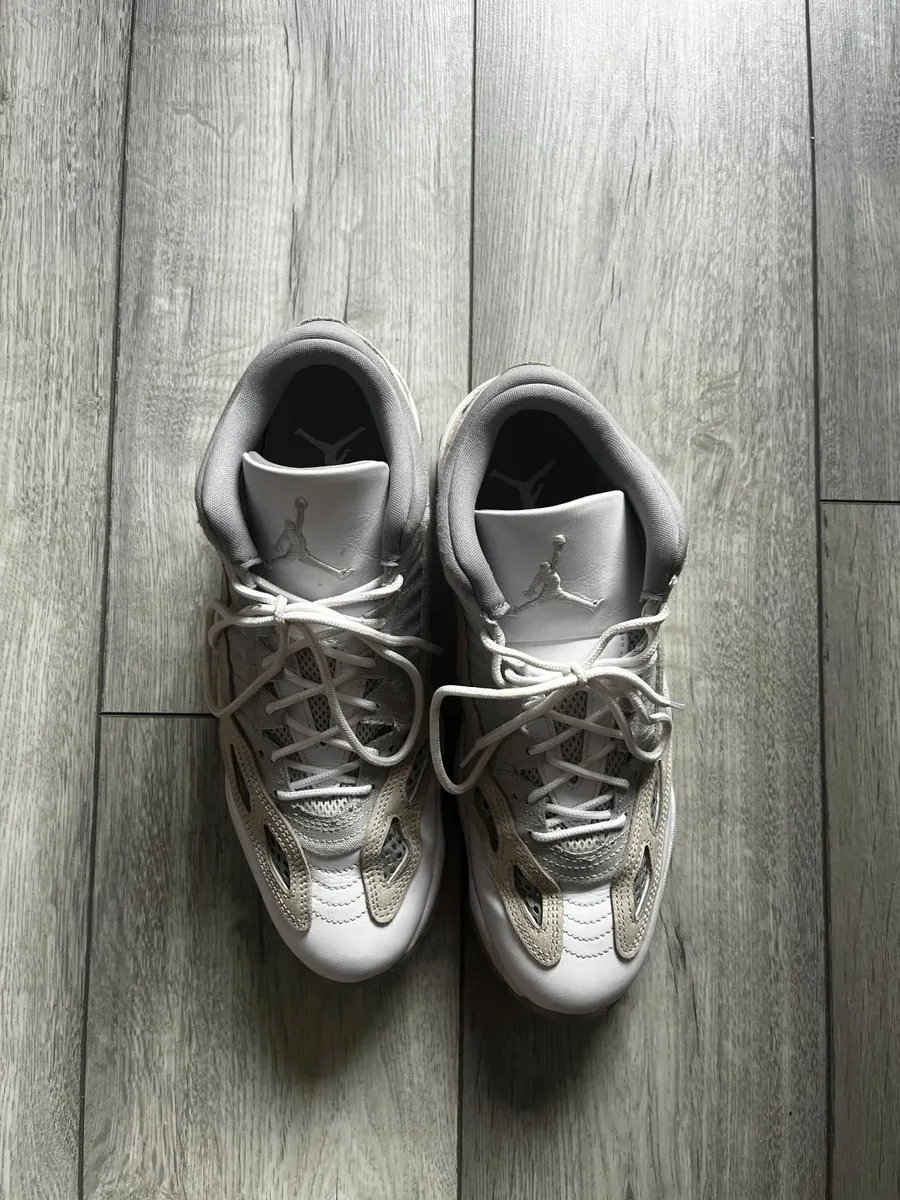 Nike Air Jordan 11 Retro Low IE Size: UK 10.5 Men - Image 3