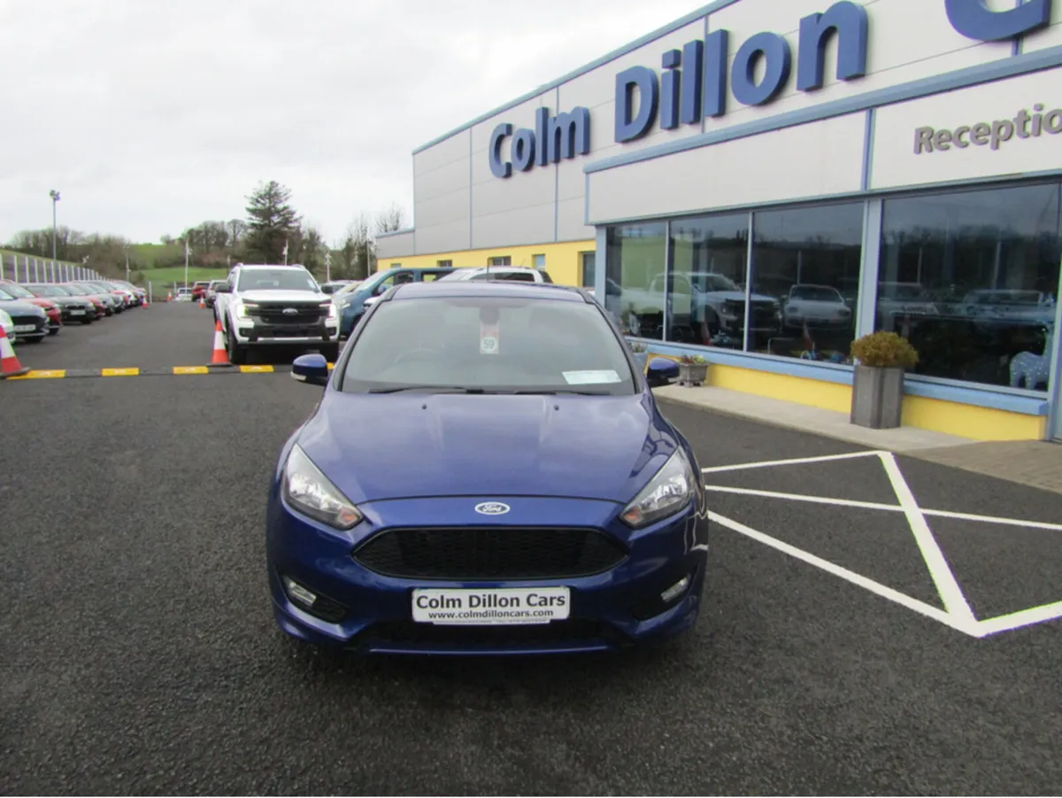 Ford Focus 1.5 TDCI ST-LINE X 120PS 5DR - Image 4