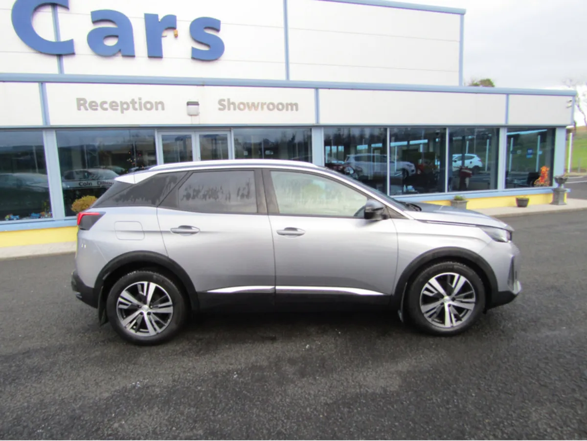 Peugeot 5008 ALLURE PREMIUM PLUS ***LOW KMS*** - Image 3