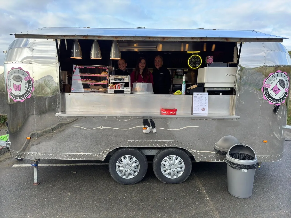 Airstream catering trailer - Image 4