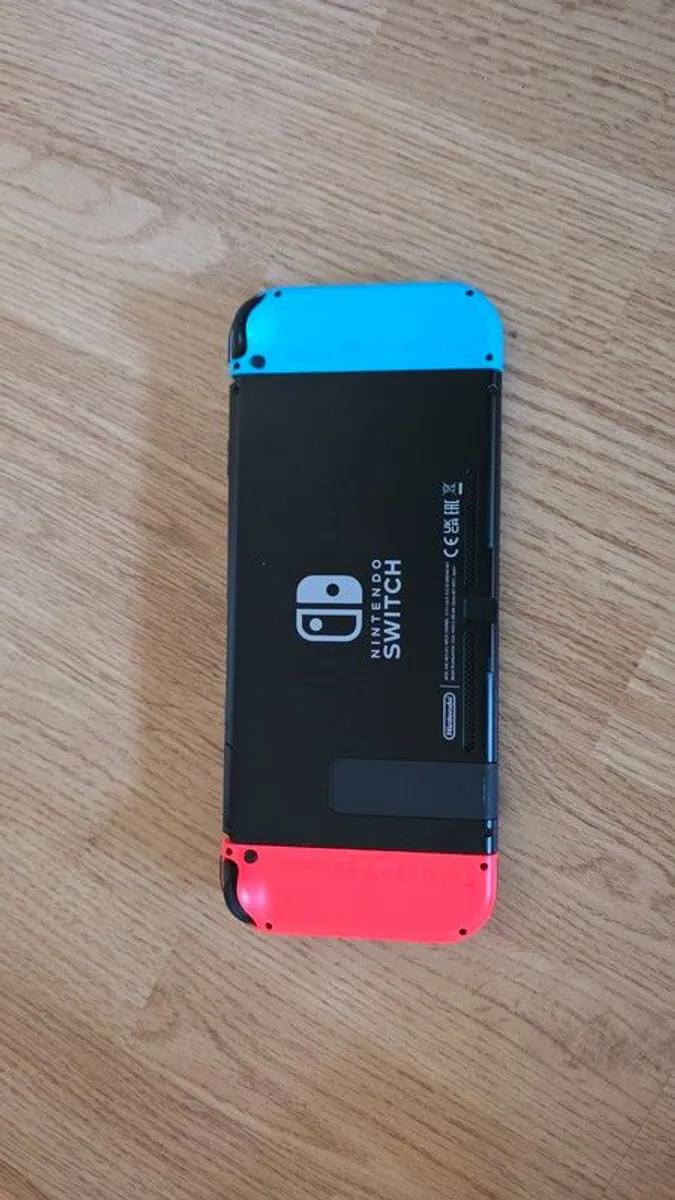 Nintendo Switch - Image 3