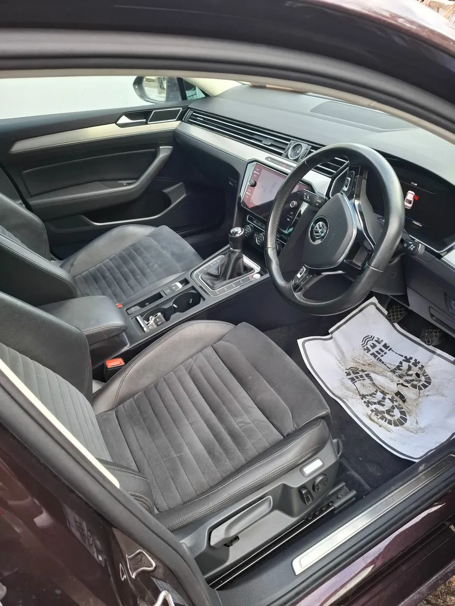 Volkswagen Passat 2017 - Image 3