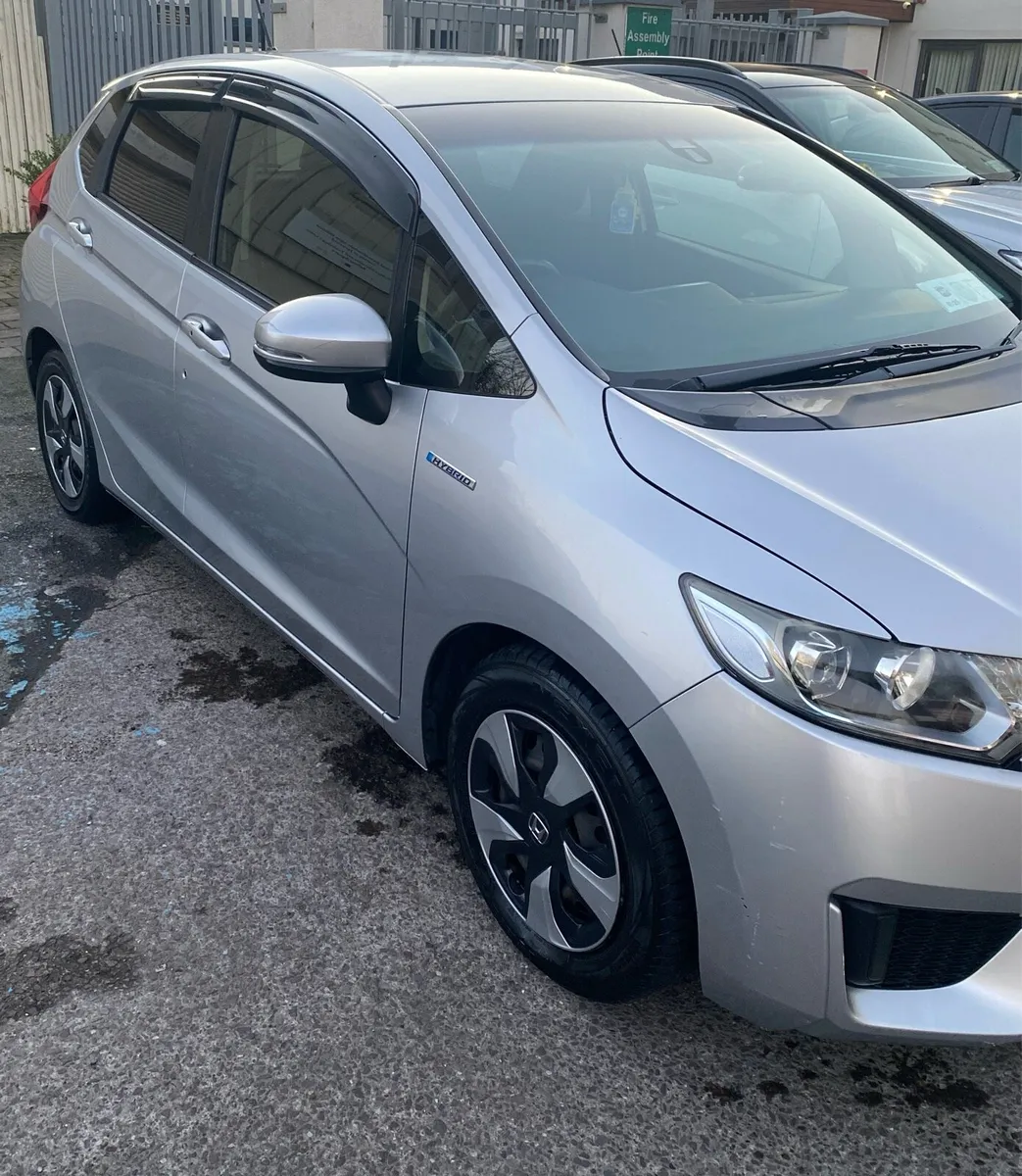 HONDA FIT HYBRID Automatic Car - Image 4