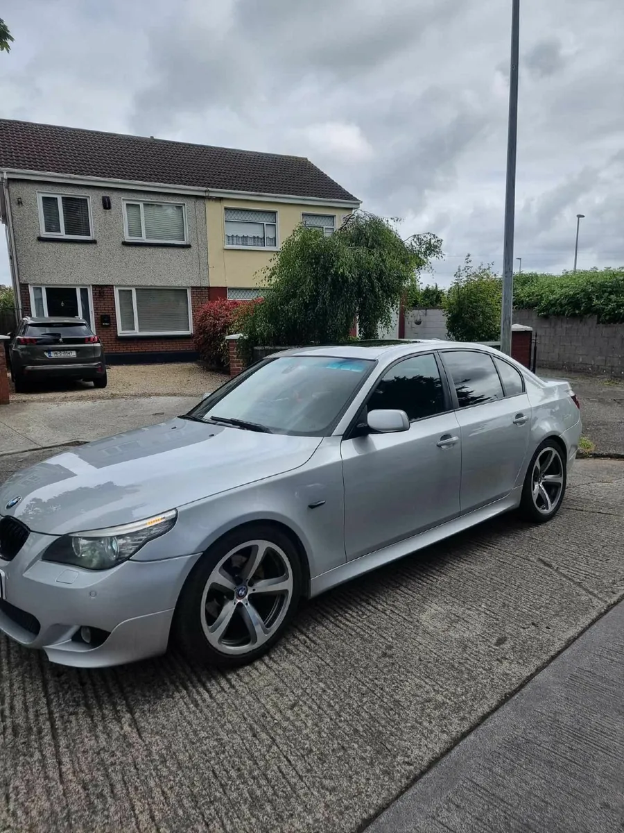 BMW 5-Series 2006 - Image 2