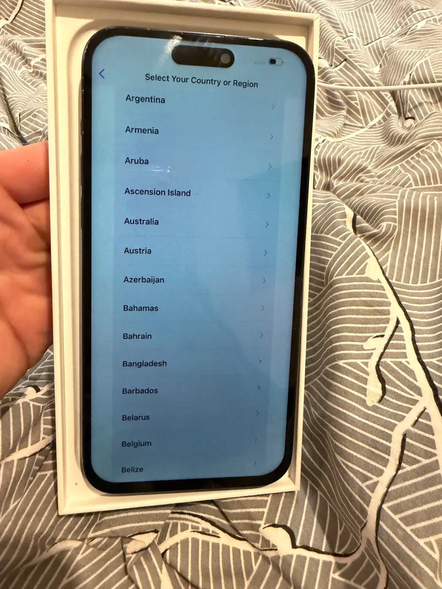 iPhone 15 pro max 256gb unlocked black titanium - Image 2